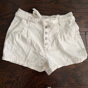 Abercrombie & Fitch Cream High Waist Shorts